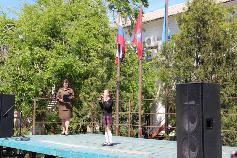 torzhestvennaya_chastj_prohozhdenie_lichnogo_sostava_garnizona_koncert_09_05_2016_65_web_65